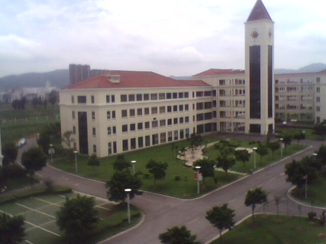 从宿舍楼上拍学校