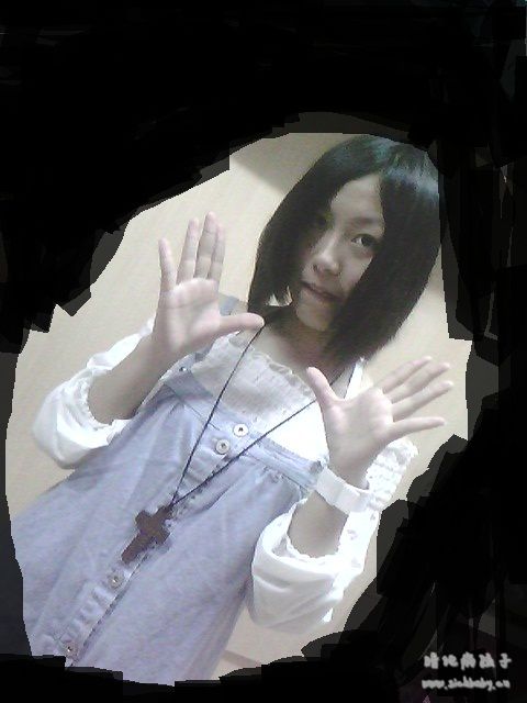 几天之前，。。他们现在形容我面瘫。。。