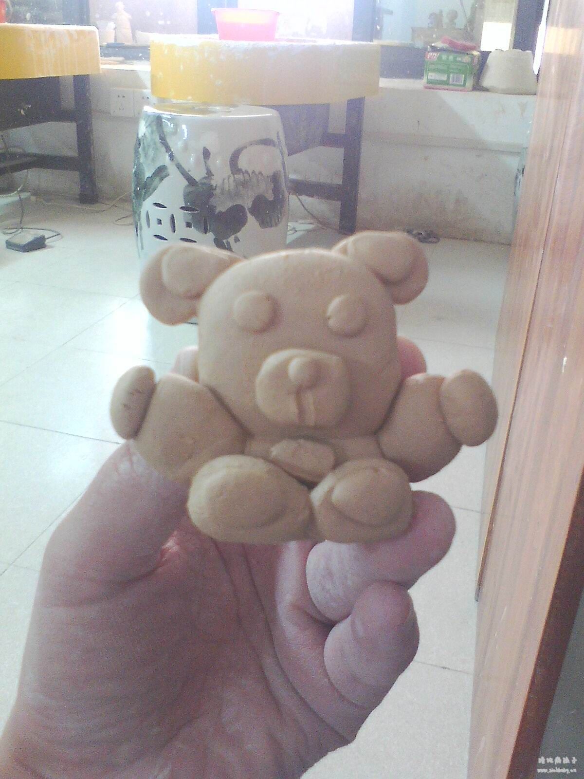 给小朋友上课的小熊。.jpg